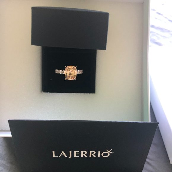 Radiant Cut 9.5 Carat CZ Engagement Ring - Picture 1 of 4
